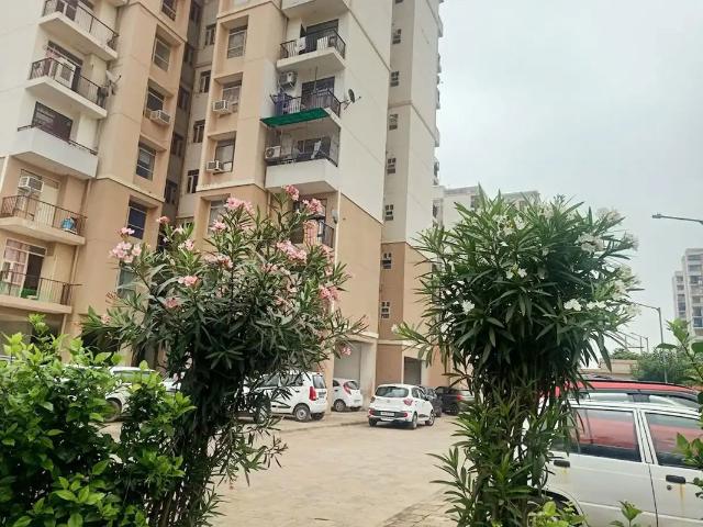 Rental | 3 BHK 750 Sq.Ft. Apartment in Auric City Homes