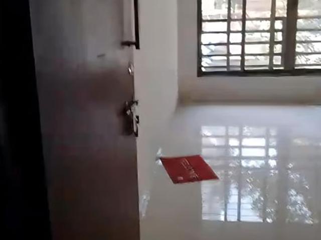 Rental | 3 BHK 750 Sq.Ft. Apartment in Navghar Road