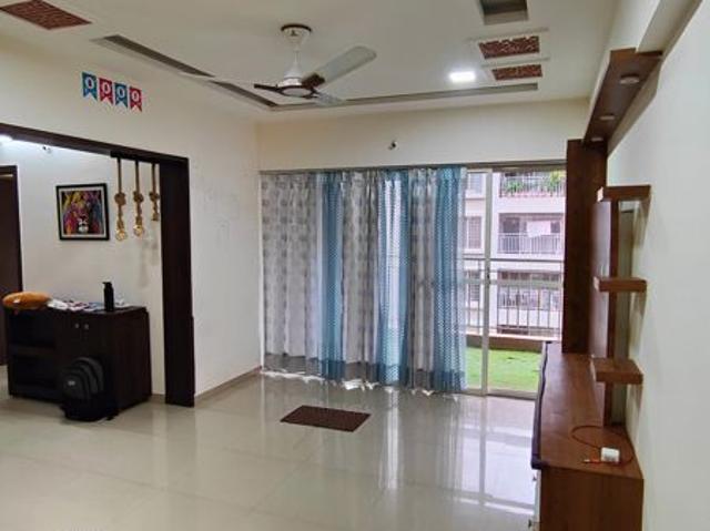 Rental | 3 BHK + 819 Sq.Ft. Apartment in Mantra 29 Gold Coast