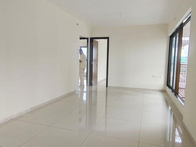 Rental | 3 BHK 850 Sq.Ft. Apartment in Kalpaka Goregaon