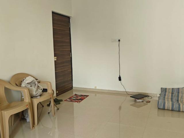 Rental | 3 BHK 900 Sq.Ft. Apartment in Goregaon West