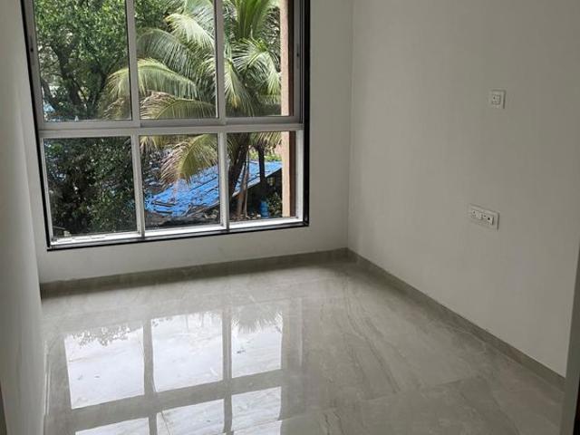 Rental | 3 BHK 900 Sq.Ft. Apartment in Infinity Paradise CHS