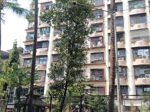 Rental | 3 BHK 900 Sq.Ft. Apartment in Labh Darshan CHS Dahisar