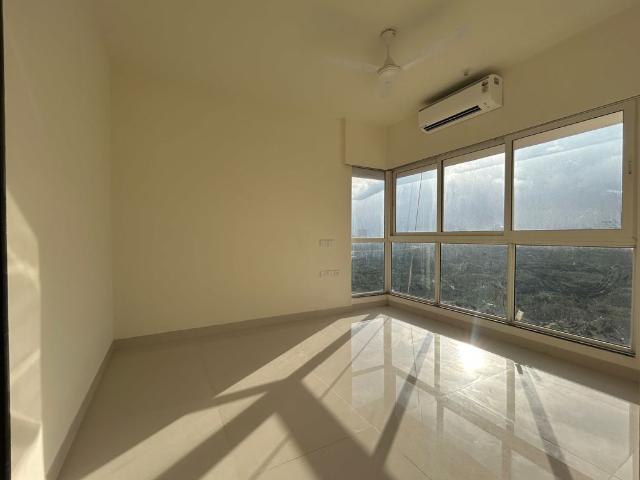 Rental | 3 BHK + 900 Sq.Ft. Apartment in Sheth Avante