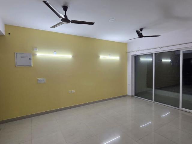 Rental | 3 BHK 916 Sq.Ft. Apartment in Gaur Sportswood