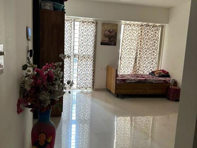 Rental | 3 BHK 918 Sq.Ft. Apartment in Yashada Splendid Radiance