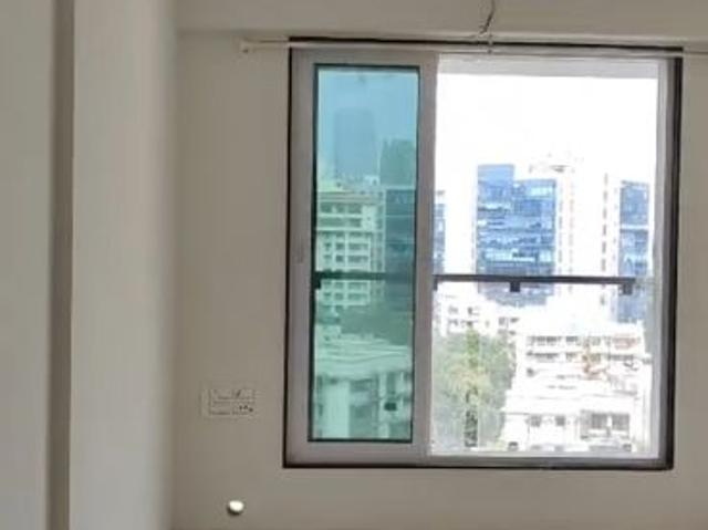 Rental | 3 BHK 913 Sq.Ft. Apartment in Triumph Swastik
