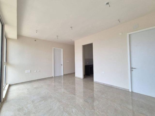 Rental | 3 BHK 950 Sq.Ft. Apartment in Tata Serein