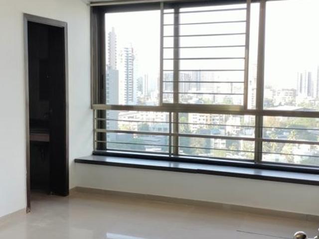 Rental | 3 BHK 950 Sq.Ft. Apartment in Oberoi Realty Woods