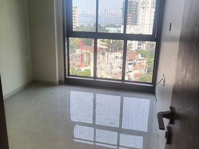 Rental | 3 BHK 950 Sq.Ft. Apartment in Ratan Building