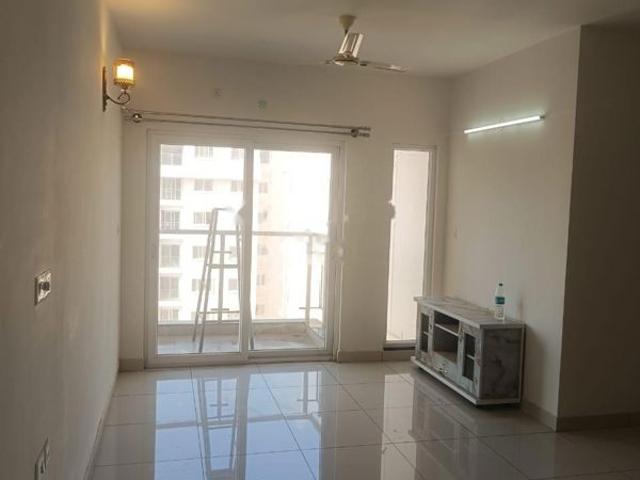 Rental | 3 BHK 980 Sq.Ft. Apartment in Provident Park Square