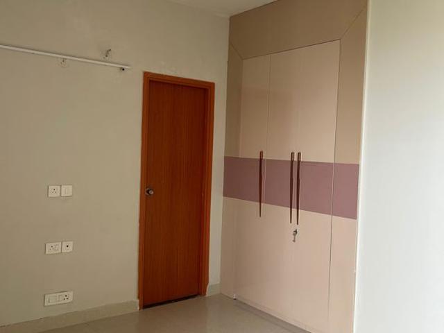 Rental | 3 BHK + Basement 1285 Sq.Ft. Apartment in Tata Eureka Park
