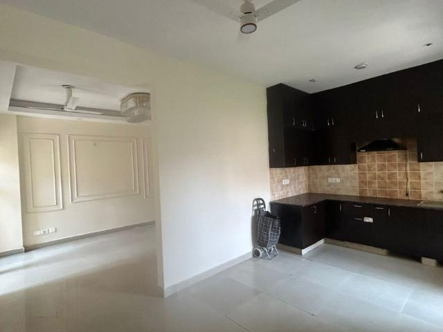 Rental | 3 BHK + Basement 1350 Sq.Ft. Apartment in Aims Golf City