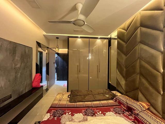 Rental | 3 BHK + Basement 1350 Sq.Ft. Apartment in Veena Crest