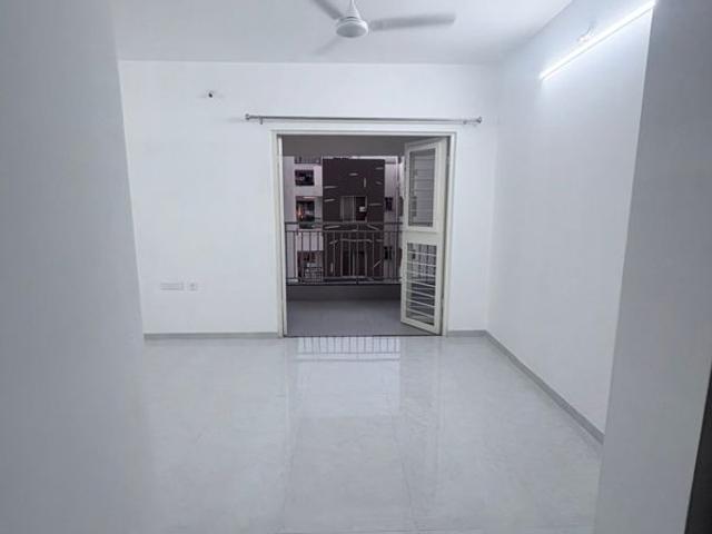 Rental | 3 BHK + Basement 1300 Sq.Ft. Apartment in Surya Skies