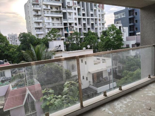 Rental | 3 BHK + Basement 1450 Sq.Ft. Apartment in Mohannagar CHS