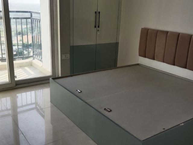 Rental | 3 BHK + Basement 1404 Sq.Ft. Apartment in Eldeco Live By The Greens