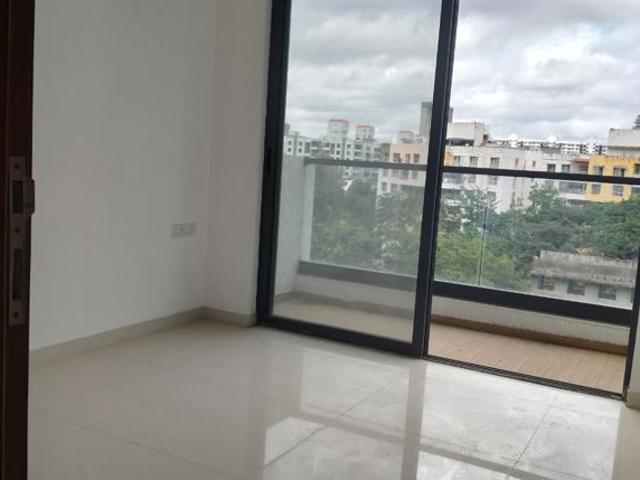 Rental | 3 BHK + Basement 1405 Sq.Ft. Apartment in Majestique Signature Towers