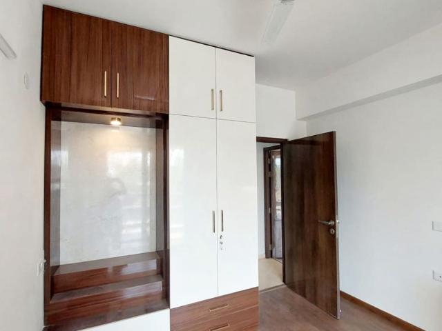 Rental | 3 BHK + Basement 1600 Sq.Ft. Apartment in DLF Gardencity Enclave