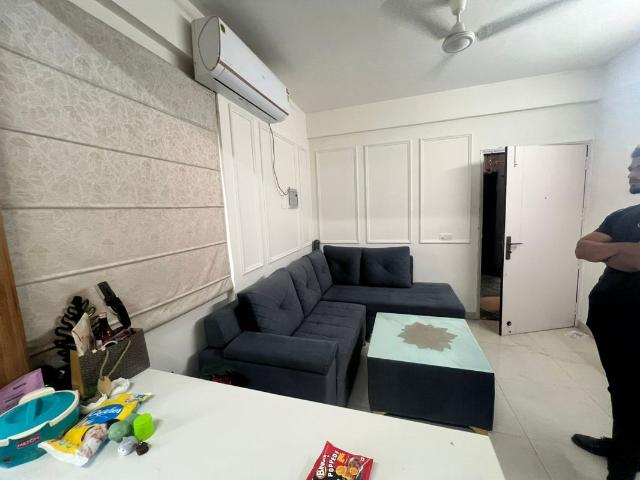Rental | 3 BHK + Basement 1600 Sq.Ft. Apartment in DLF Gardencity Enclave