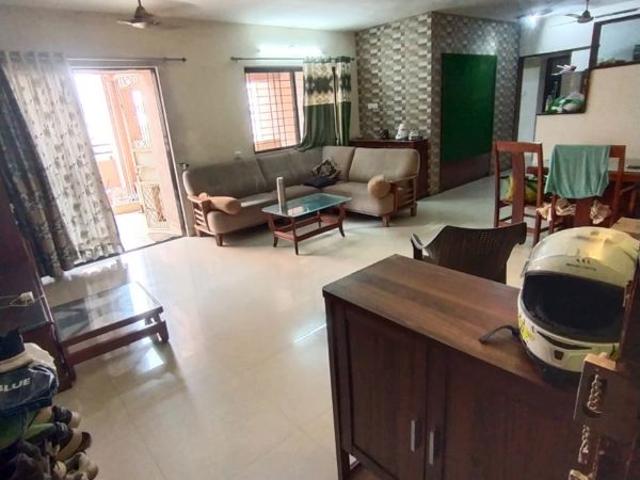 Rental | 3 BHK + Basement 1600 Sq.Ft. Apartment in Kumar Shantiniketan Phase 1