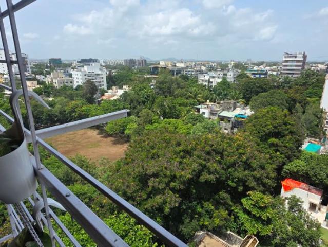 Rental | 3 BHK + Basement 1600 Sq.Ft. Apartment in Legacy Aeon