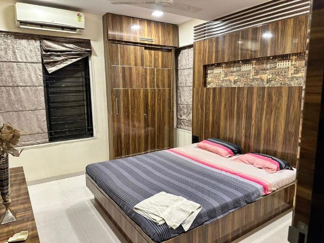 Rental | 3 BHK + Basement 1600 Sq.Ft. Apartment in Shree Bal Kapil Akhila