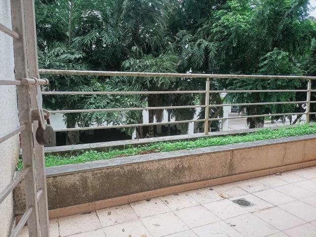 Rental | 3 BHK + Basement 1600 Sq.Ft. Apartment in Rohan Leher