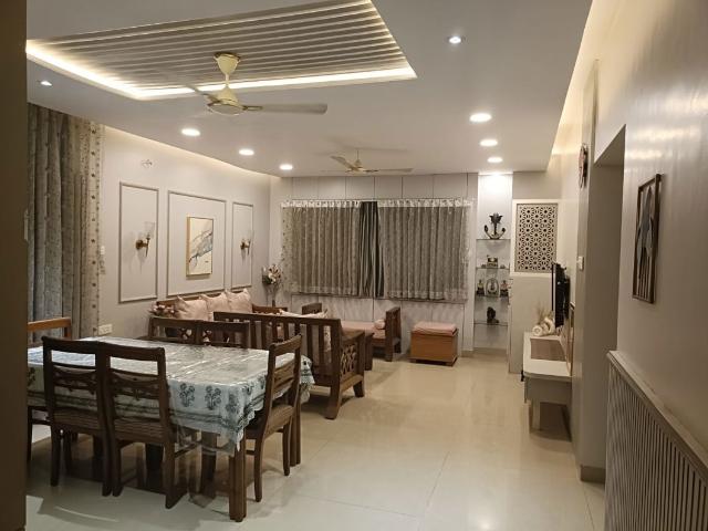 Rental | 3 BHK + Basement 1600 Sq.Ft. Apartment in Vascon Willows