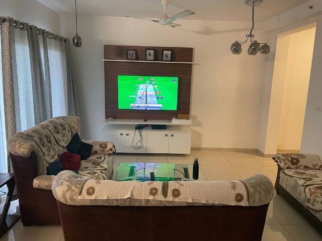 Rental | 3 BHK + Basement 1760 Sq.Ft. Apartment in Mantri Lithos