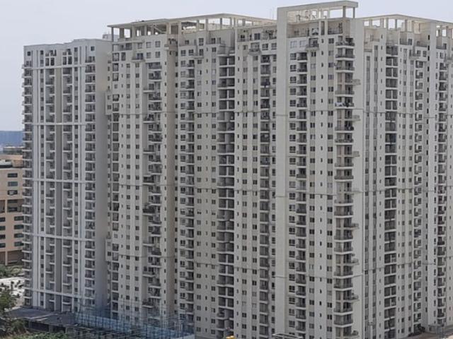 Rental | 3 BHK + Basement 1950 Sq.Ft. Apartment in G Corp The Icon