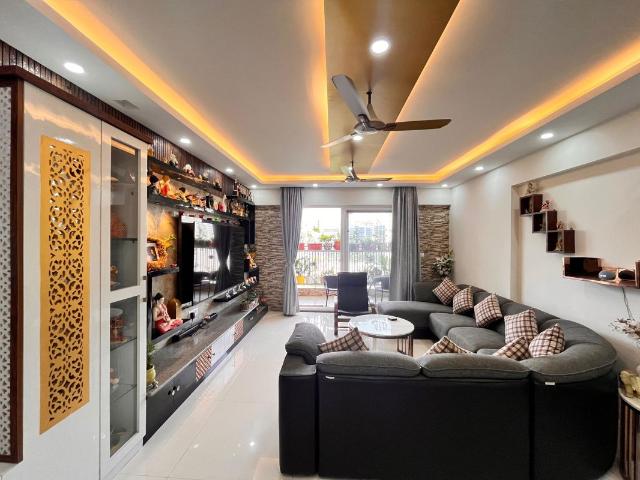 Rental | 3 BHK + Basement 2109 Sq.Ft. Apartment in DS Max Skycity