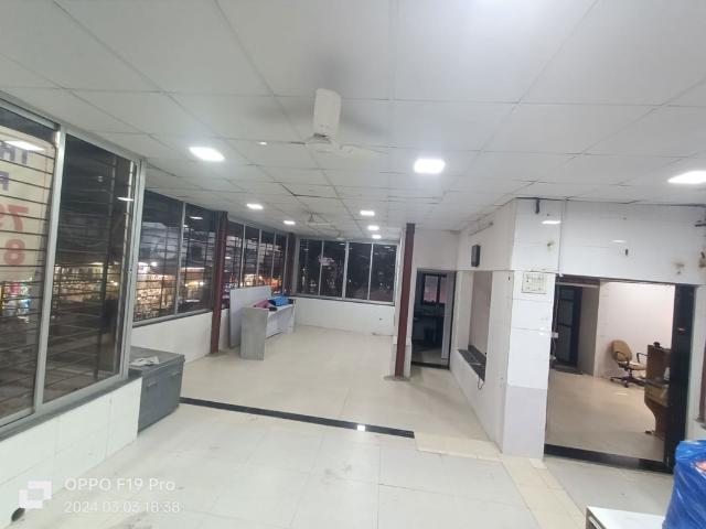 Rental | 3 BHK + Basement 800 Sq.Ft. Apartment in Akshay CHS Borivali