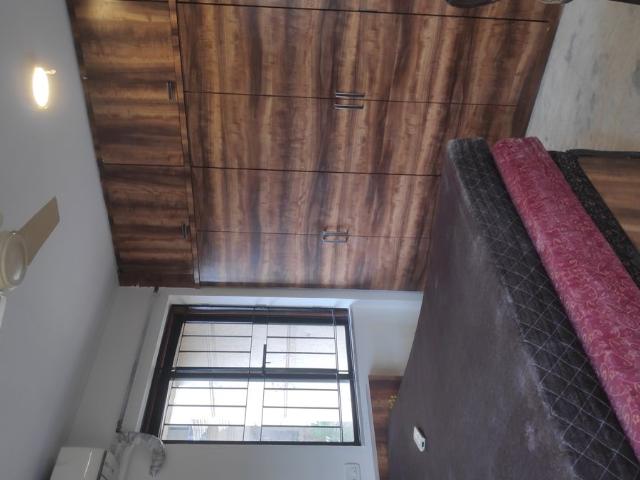 Rental | 3 BHK + Basement,Store Room 1400 Sq.Ft. Apartment in Hiranandani Gardens Valencia