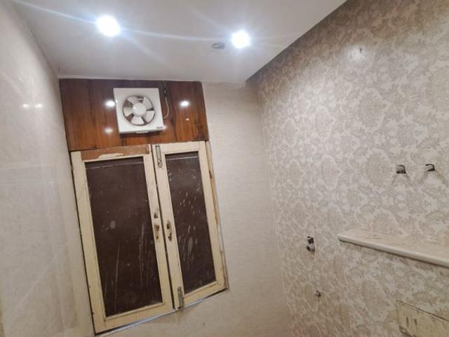Rental | 3 BHK + Extra Room 400 Sq.Yd. Apartment in Sector 25