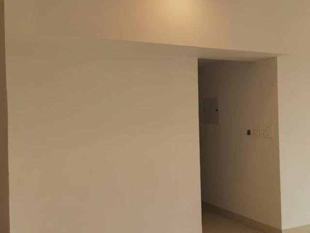 Rental | 3 BHK + Extra Room 975 Sq.Ft. Apartment in Runwal Forests