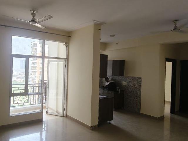 Rental | 3 BHK + Extra Room 993 Sq.Ft. Apartment in JM Aroma