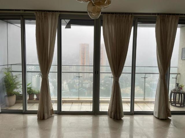 Rental | 3 BHK + Extra Room 1050 Sq.Ft. Apartment in Oberoi Exquisite Goregaon