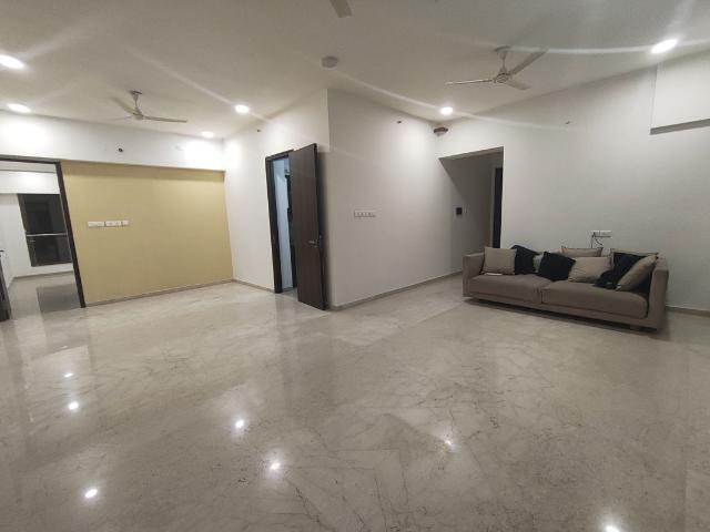Rental | 3 BHK + Extra Room 1152 Sq.Ft. Apartment in Piramal Mahalaxmi