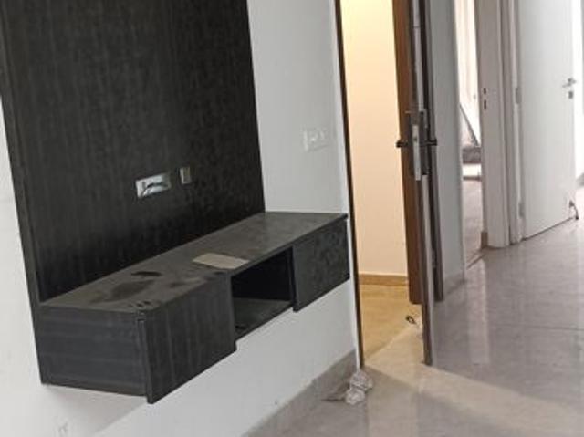 Rental | 3 BHK + Extra Room 1205 Sq.Ft. Apartment in Signature Global City 81