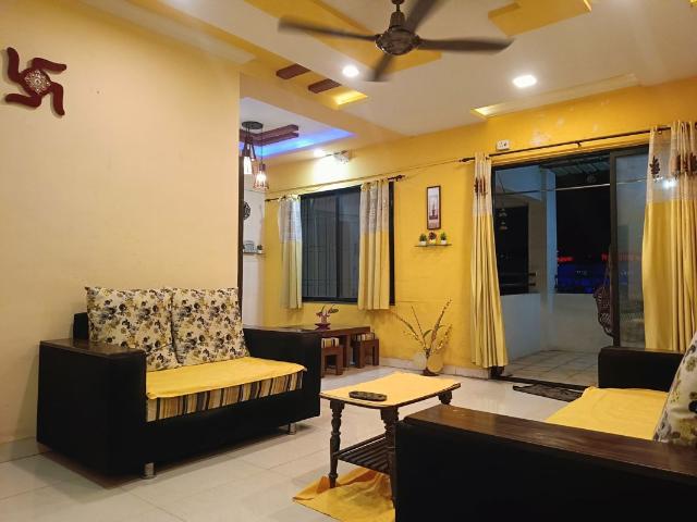 Rental | 3 BHK + Extra Room 1200 Sq.Ft. Apartment in Kohinoor Vayona