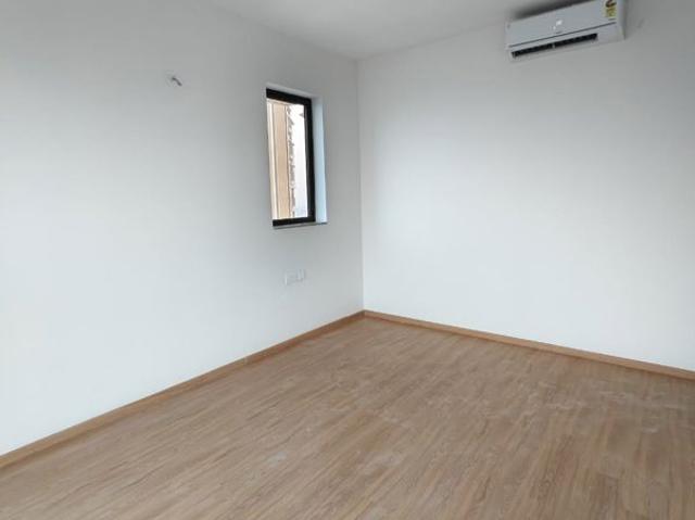 Rental | 3 BHK + Extra Room 1250 Sq.Ft. Apartment in Runwal Bliss