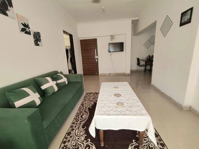 Rental | 3 BHK + Extra Room 1280 Sq.Ft. Apartment in Royal Palms Ruby Isle Apartment