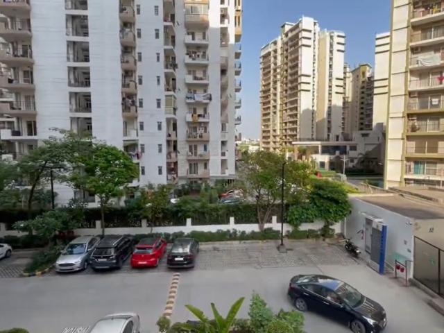 Rental | 3 BHK + Extra Room 1385 Sq.Ft. Apartment in Prateek Wisteria