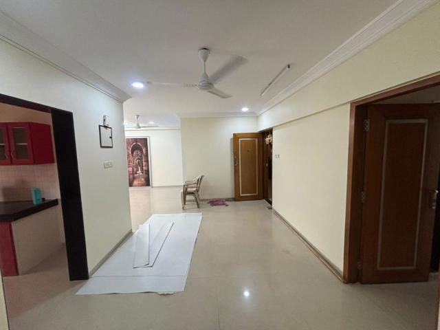 Rental | 3 BHK + Extra Room 1400 Sq.Ft. Apartment in Dheeraj Devika