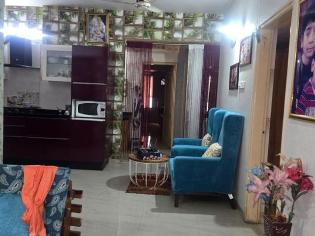 Rental | 3 BHK + Extra Room 1400 Sq.Ft. Apartment in G K Daffodils Housing Society