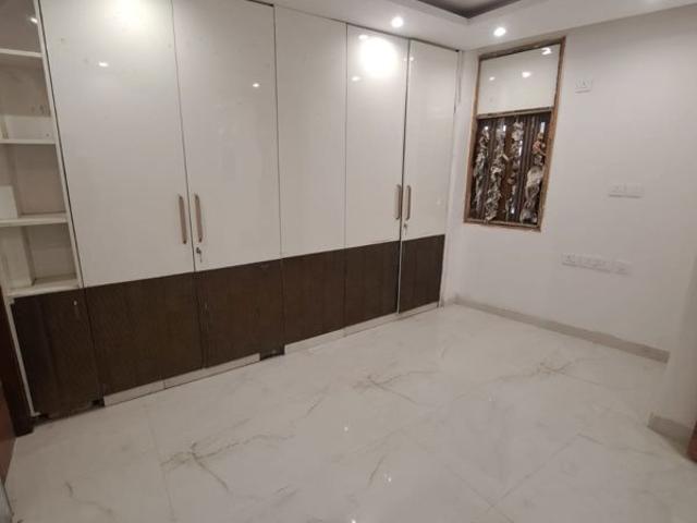 Rental | 3 BHK + Extra Room 150 Sq.Yd. Apartment in DLF Phase II