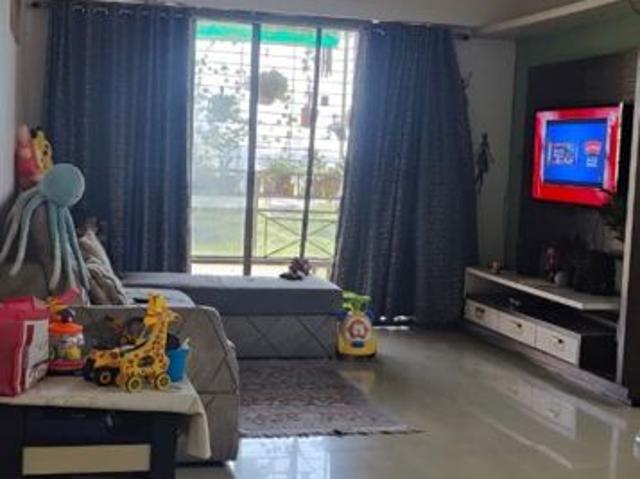Rental | 3 BHK + Extra Room 1550 Sq.Ft. Apartment in Unique Twins Tower CHS