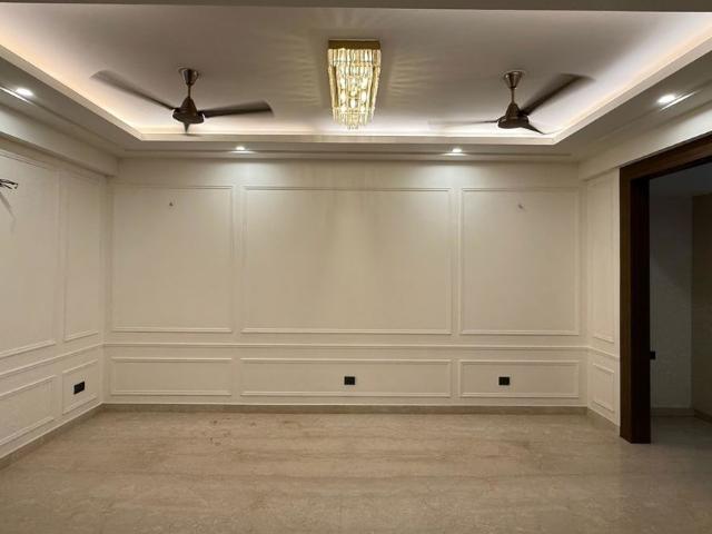 Rental | 3 BHK + Extra Room 1620 Sq.Ft. Apartment in Raj One Good Earth