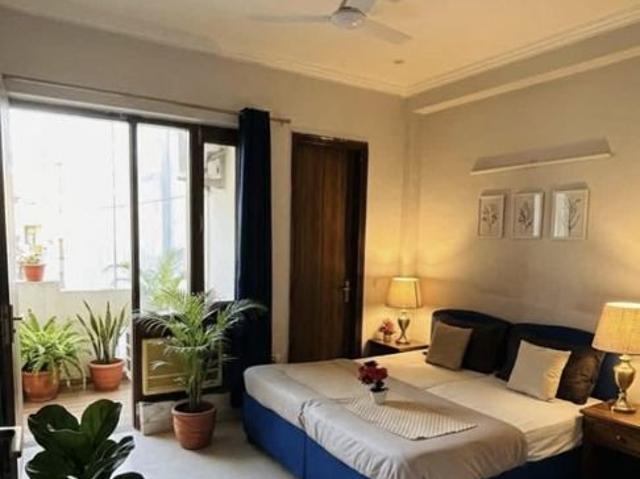 Rental | 3 BHK + Extra Room 1630 Sq.Ft. Apartment in Smart World Orchard